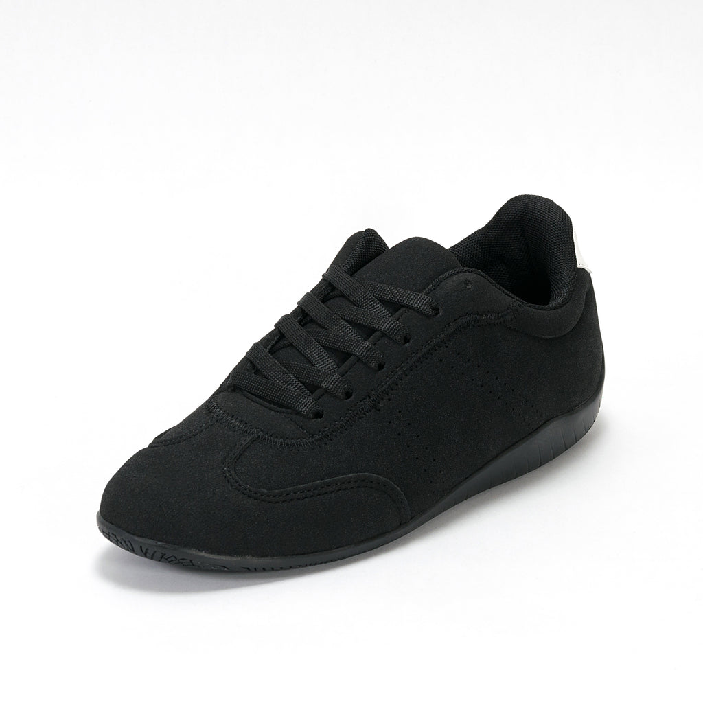 Sneaker Urbano estilo Minimalista color Negro | Modelo 674 B – High Elite