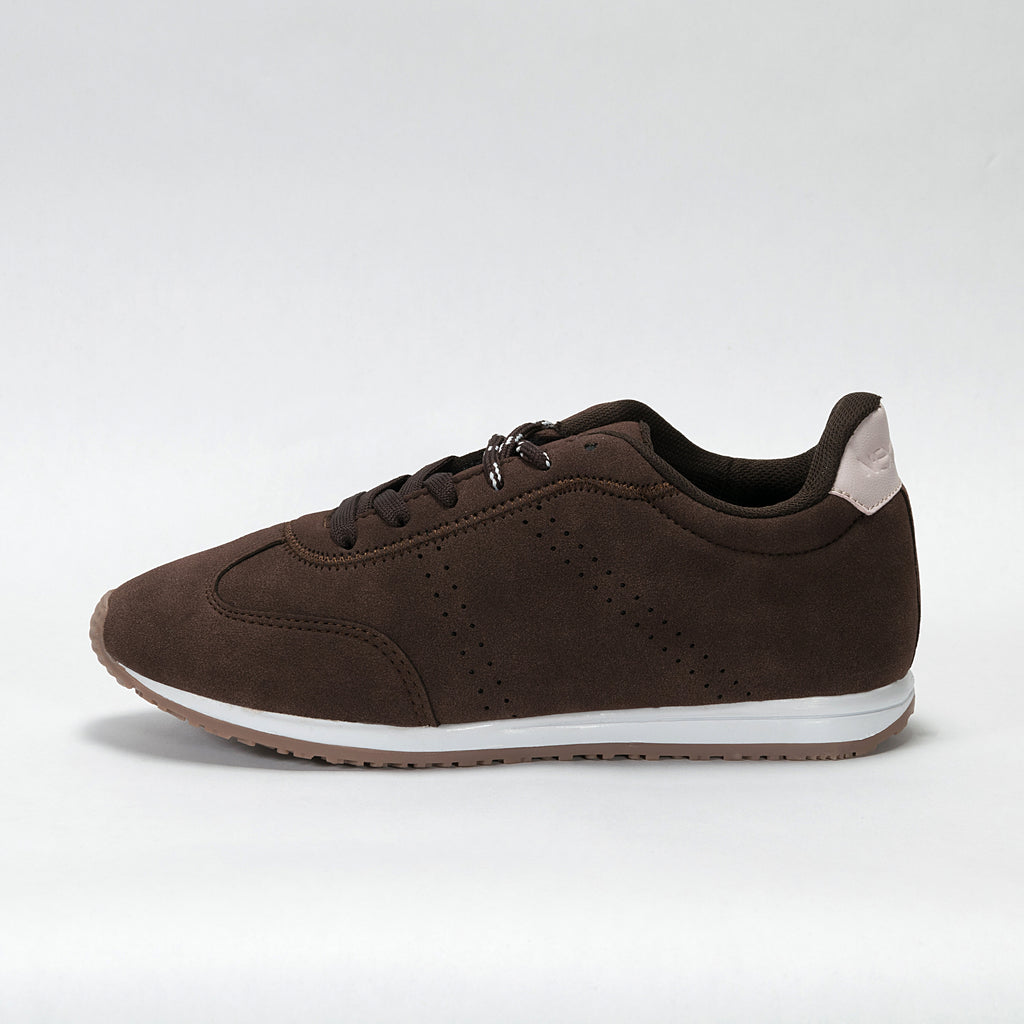 Sneaker Retro Urbano color Café | Modelo 674 – High Elite