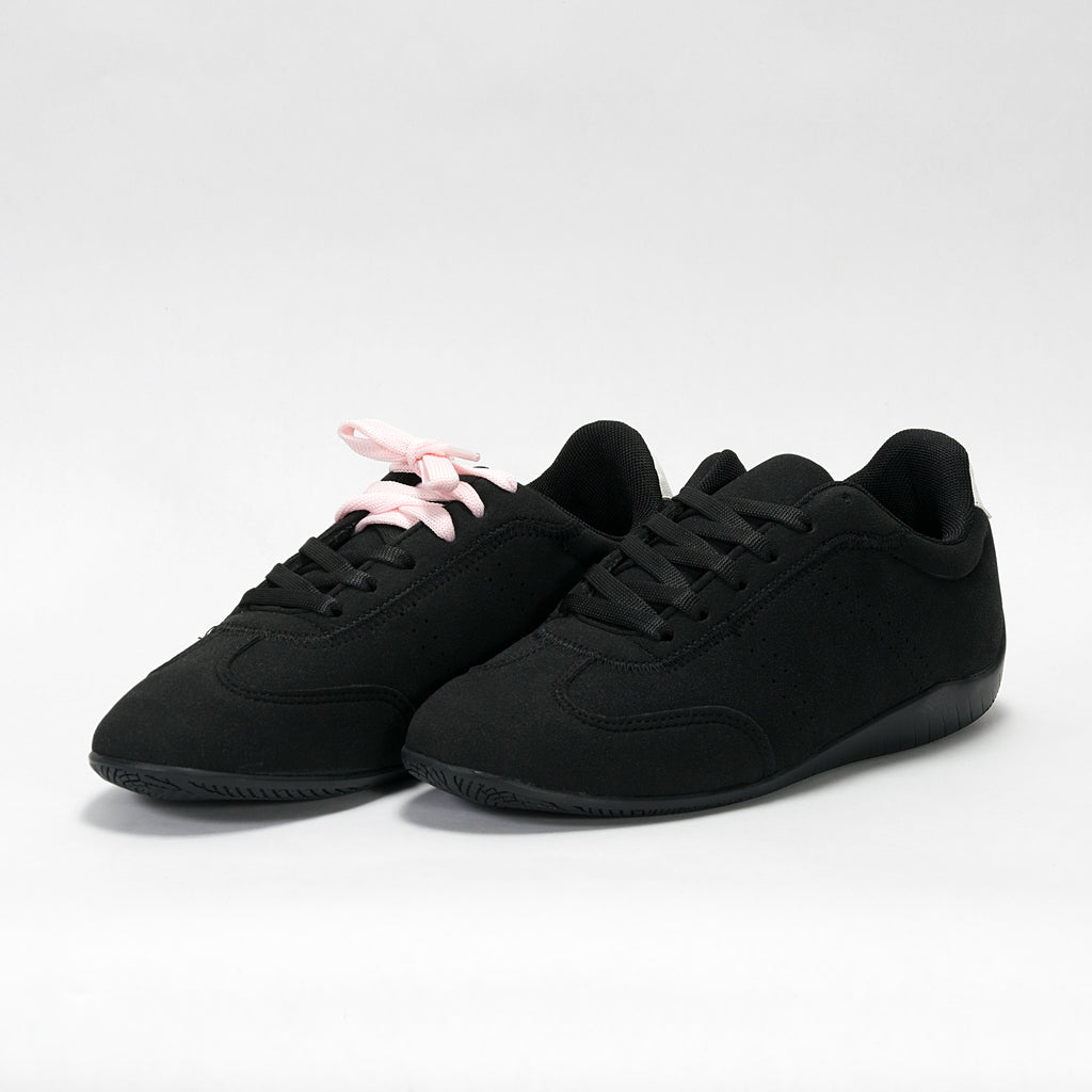 Sneaker Urbano estilo Minimalista color Negro | Modelo 674 B – High Elite